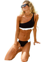 Bikini mit Rüschen und One-Shoulder-Träger