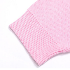 Süßer Mädchenpullover