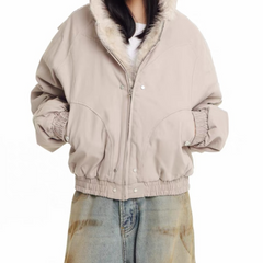 Abrigo con capucha y pelo acogedor