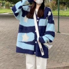 Gemütliche Strickjacke mit Sternenmuster