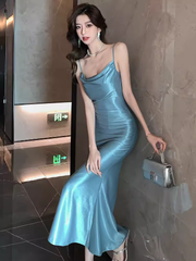 Kleid mit Spaghettiträgern