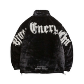 Chaqueta con letras bordadas