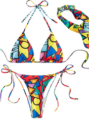 Conjunto de bikini de tres piezas con estampado geométrico