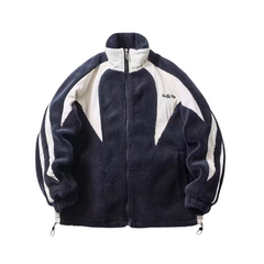 Cooler und gemütlicher Mantel