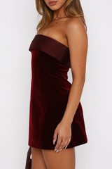 Boat Neck Strapless A - Line Velvet Mini Dresses - Burgundy