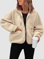 Sherpa-Jacke mit Druckknöpfen und Taschen