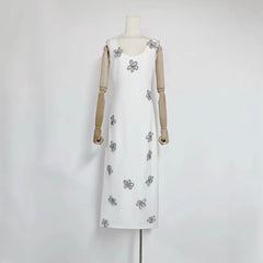 U-neck sleeveless diamond studded three-dimensional flower slim fit black dress with buttocks wrapped