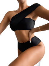 El bikini de un solo hombro