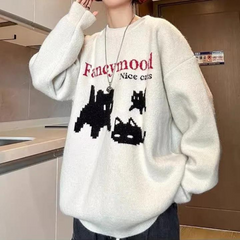 Süßer Strickpullover mit Katze