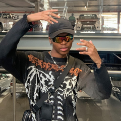 Suéter con bordado de esqueleto de High Street