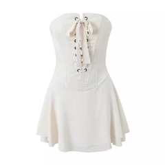 Trägerloses Minikleid