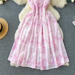 Exquisites verwischtes Strapskleid für den Strandurlaub