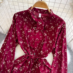 Laternenförmiges, langärmliges, mittellanges A-Linien-Kleid mit Rüschen und Blumenmuster