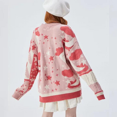 Süßer Pullover mit Häschenstickerei