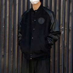 Lockere Baseballjacke in Übergröße