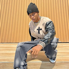 Chaqueta con calavera cruzada de High Street