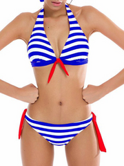 Conjunto de bikini con estampado de rayas