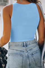 Camiseta corta con cuello redondo y canalé