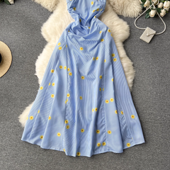 Kleid mit Gänseblümchen-Print