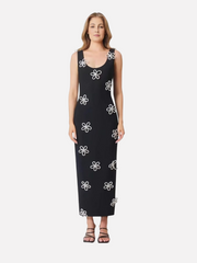 U-neck sleeveless diamond studded three-dimensional flower slim fit black dress with buttocks wrapped