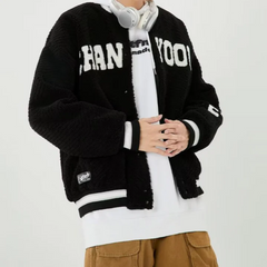 Lockerer Mantel mit Handtuch und Buchstabenstickerei