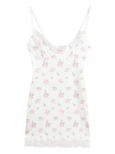 Strapskleid aus floraler Spitze im Patchwork-Stil