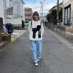 Strickpullover mit Katzen-Grafik