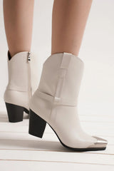 Botines con puntera de metal y piel sintética de Beast Fashion