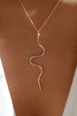 Alloy Snake Pendant Fashionable Necklace - Gold