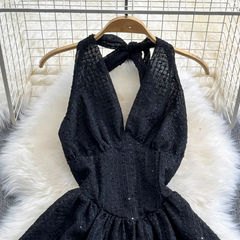 Neckholder tiefer V-Ausschnitt rückenfreies ärmelloses A-Linien-Kurzkleid