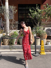 Sommer Strandurlaub Strandkleid rotes Blumen Strapskleid