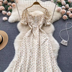 Sommerkleid für Damen mit Blumenmuster und quadratischem Ausschnitt