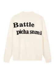 Weißer weicher Nerzsamtpullover im Herbst und Winter