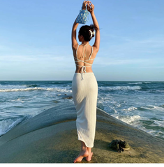 Vestido largo de verano con tirantes, espalda descubierta y calado