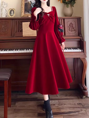 rotes Samtkleid Herbst und Winter