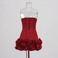 Sexy European and American style dress with strapless shoulder and three-dimensional flower splicing short dress