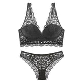 Push-Up-Dessous-Set mit Bandage-Spitze und Stickerei