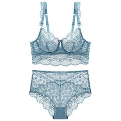 Französisches Dessous-Set aus ultradünner Spitze
