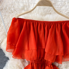 schulterfreies Chiffonkleid für den Sommer