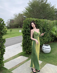 Grünes Strapskleid für Damen im Sommer