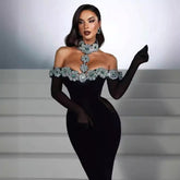 gloves, luxurious diamond studded hanging bag, hip bandage dress, high-end red carpet party dress