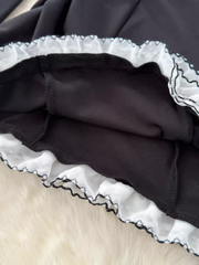 Trägerloses Minikleid