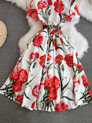 Kurzärmliges, mittellanges, bedrucktes Puffkleid mit Rundhalsausschnitt in A-Linie