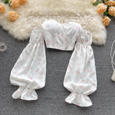 Top corto con estampado floral