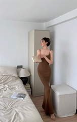 Vestido largo maxi con tirantes finos en color puro