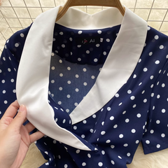 Sommerkleid mit V-Ausschnitt und Polka Dots