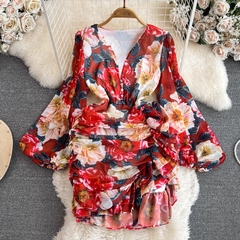 Laternen-Langarm-V-Ausschnitt-Plissee-Print-unregelmäßiges Rüschenkleid