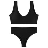 Nahtloses Set aus Tanga mit niedriger Taille und rückenfreiem BH in U-Form