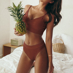 Seamless Low Waist Thong And Bralette