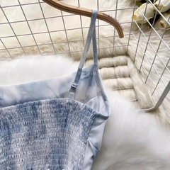 Sommerliches geblümtes Strapskleid